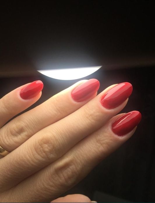 Manichiură și pedichiură semipermanentă.      Craiova  .