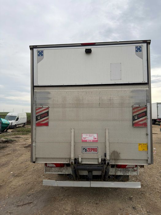 Volkswagen Crafter cub frigorific cu lift