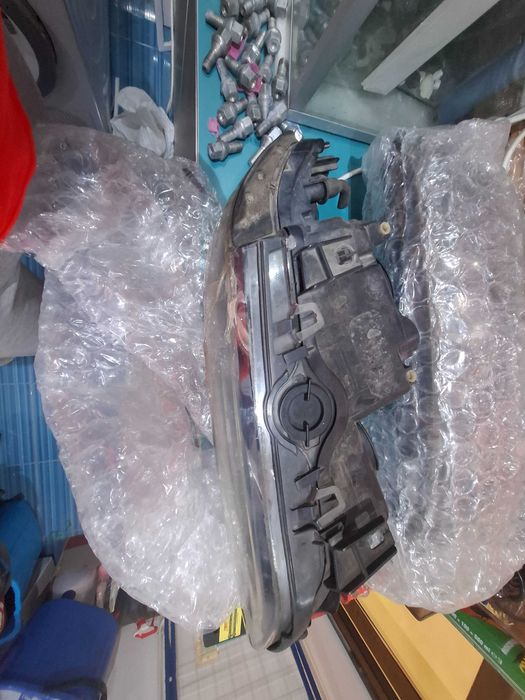 Продавам Фарове Хела за части БМВ Е39 фейс