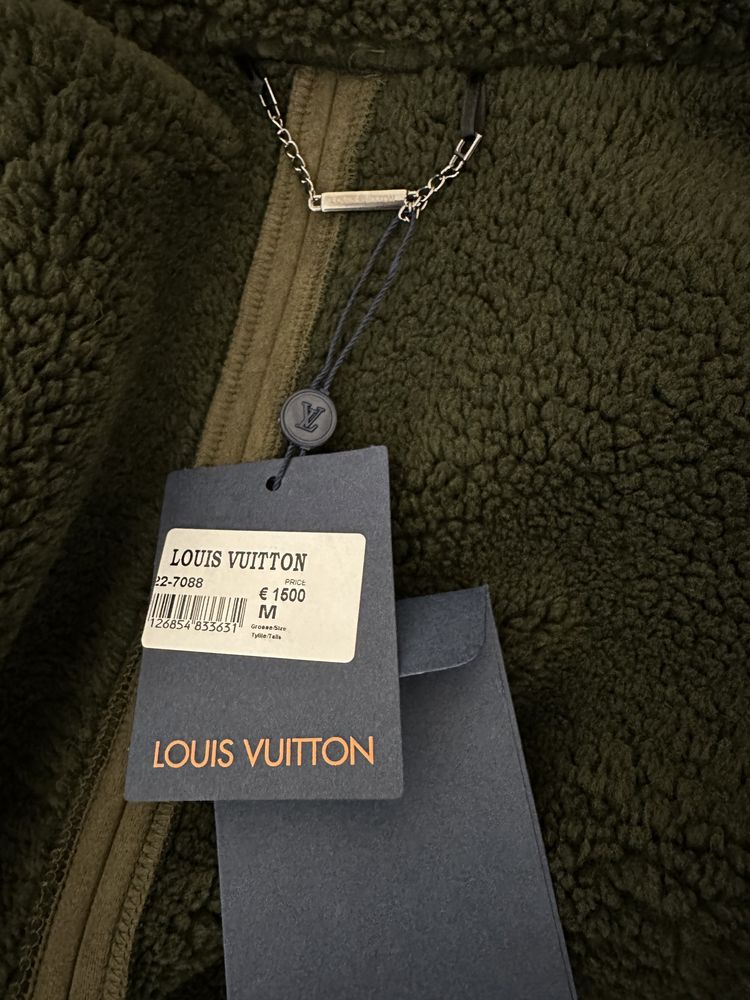 ОРИГИНАЛНО Luis Vuitton яке