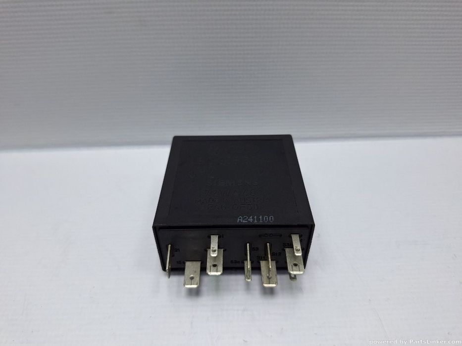 Releu 377 VOLKSWAGEN PASSAT Variant (3B6) [ 2000 - 2005 ] TDI (AVB) 74KW|101HP OEM 4B0955531A