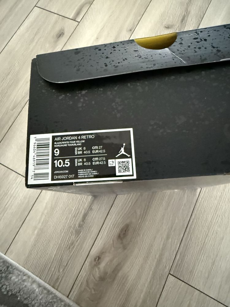 Jordan 4 Thunder purtati