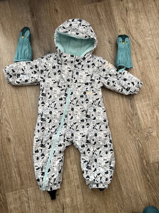 Salopeta de iarna/ combinezon + manusi + cizme Decathlon