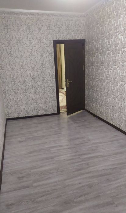 Продается на Юнусабаде 11 квартале 2 комнатная квартира