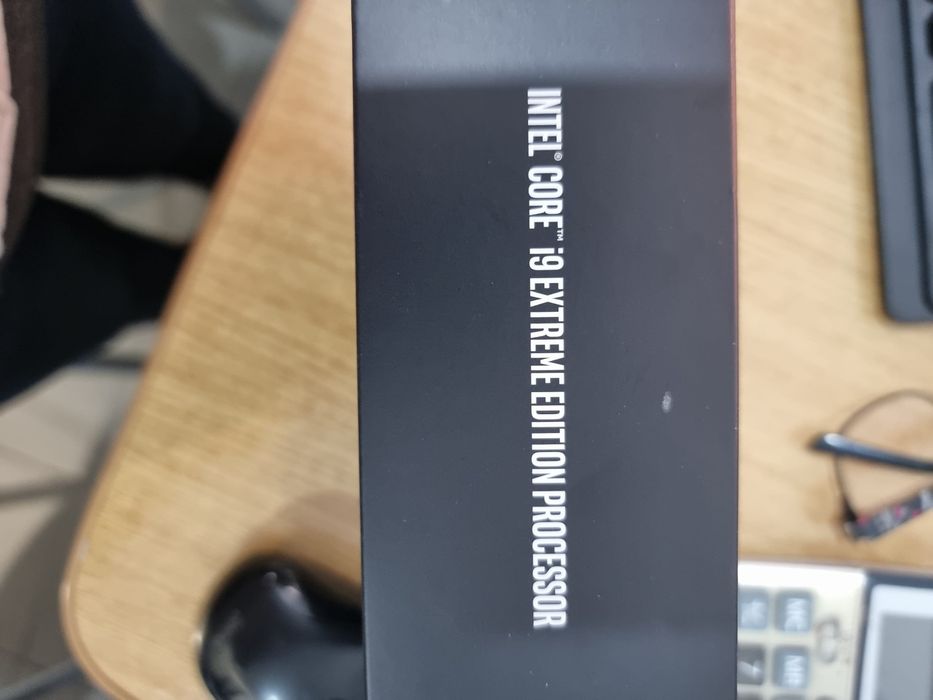 Procesor Intel Core i9-10980XE (Cascade Lake)