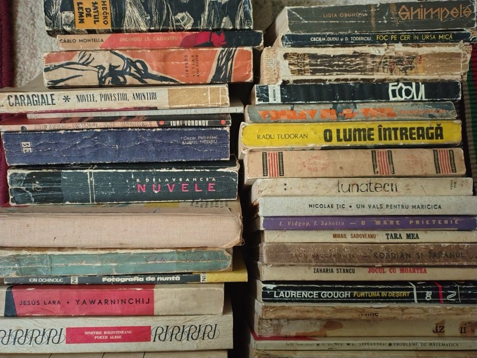 Cărți vechi lot mare 94 bucăți de anticariat