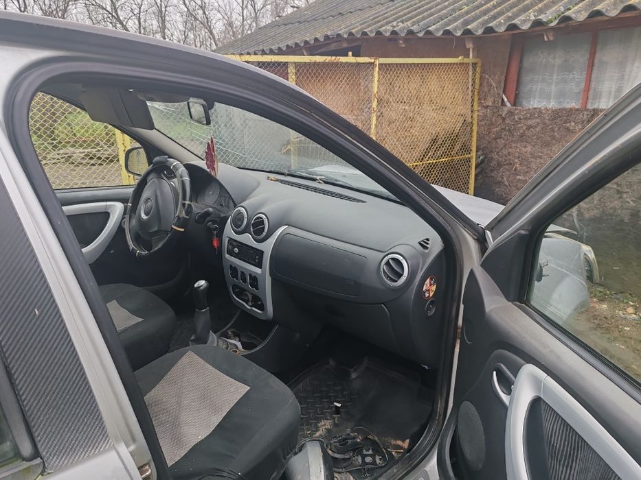 Dacia Logan avariata