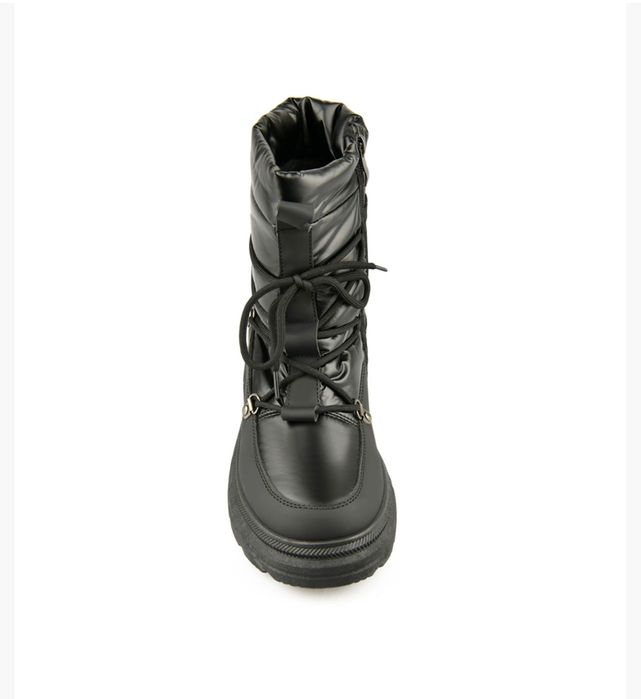 Боти апрески чисто нови 38