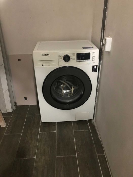 Продам стиральную машину Samsung,почти новая,производства Южная Корея