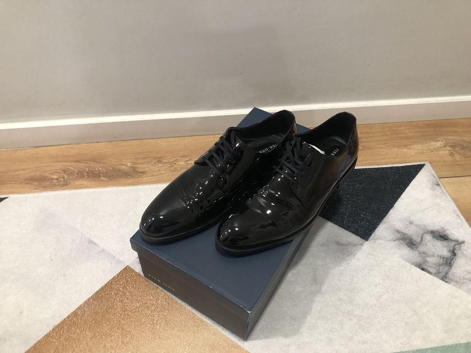 Vand pantofi de Lac (nunta)