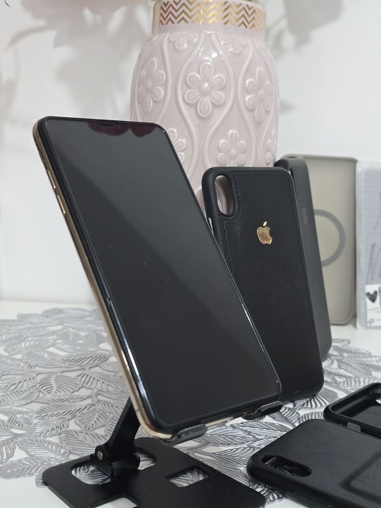 Iphone xs max 512 gb.