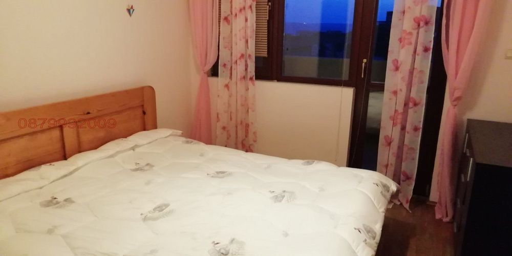 Дава се под наем Тристаен апартамент в Варна, Бриз - 93 кв.м за 500 € - Снимка #11