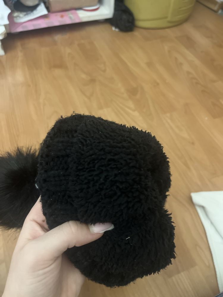 Зимна шапка с две папулки