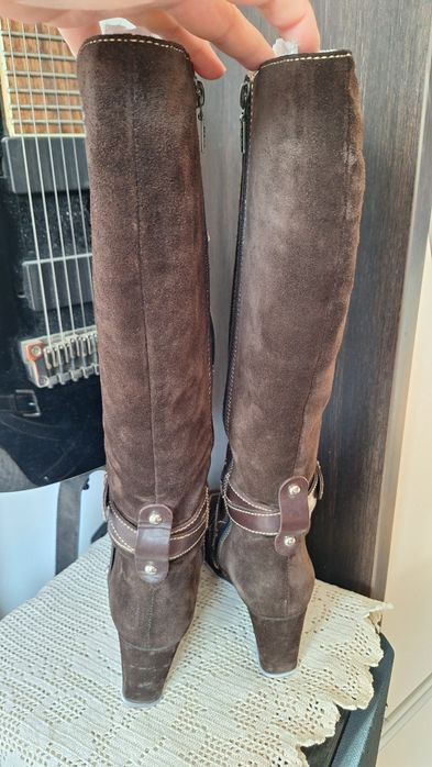 Велурени ботуши GEOX