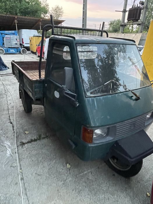 Piaggio ape triciclu