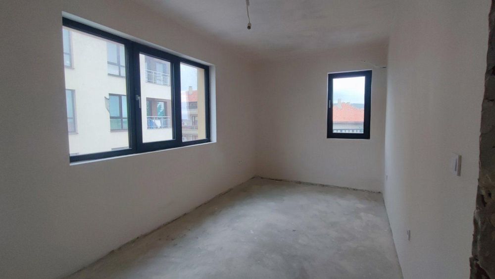 Продава се Тристаен апартамент в Варна, Виница - 125 кв.м за 961 €/кв.м - Снимка #2