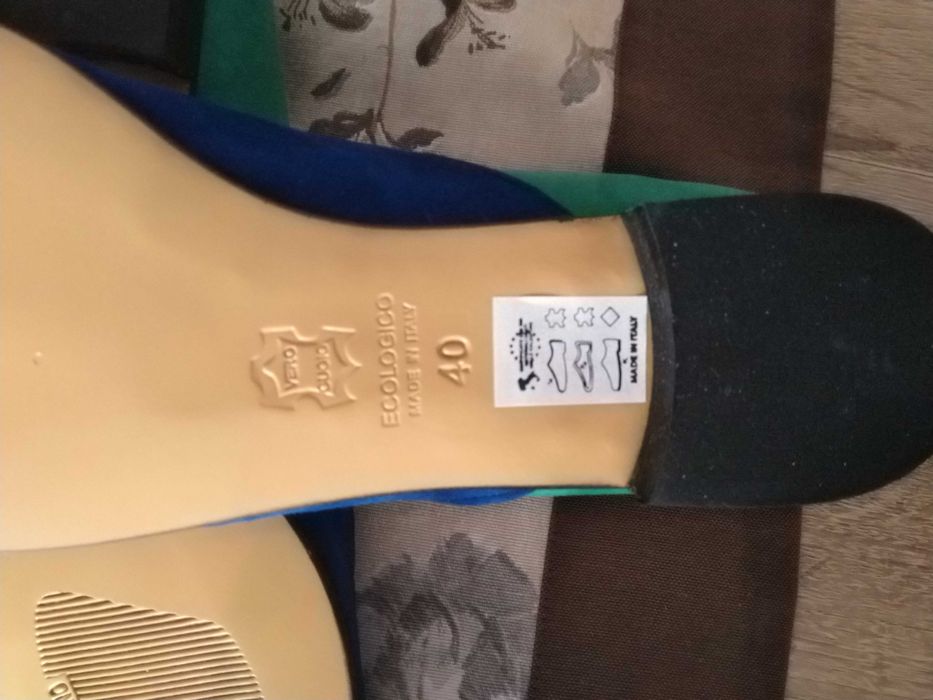 Ботуши, пантофки, спортни обувки