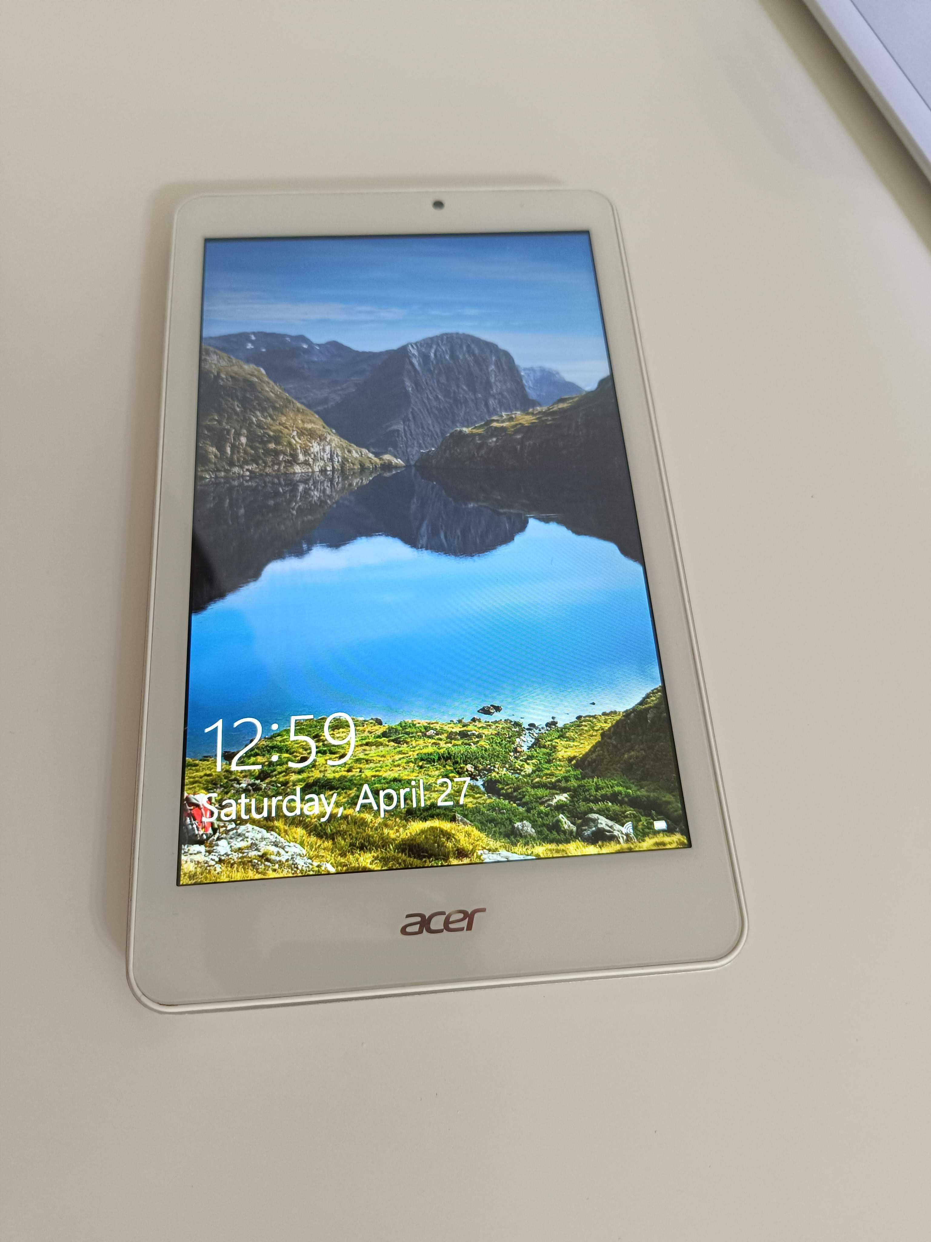 Tableta Acer Iconia W1-810 cu Windows Home 22H2 - Pret negociabil