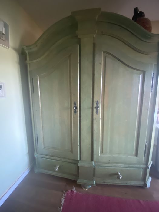 Vand dulap din lemn, 1000 lei