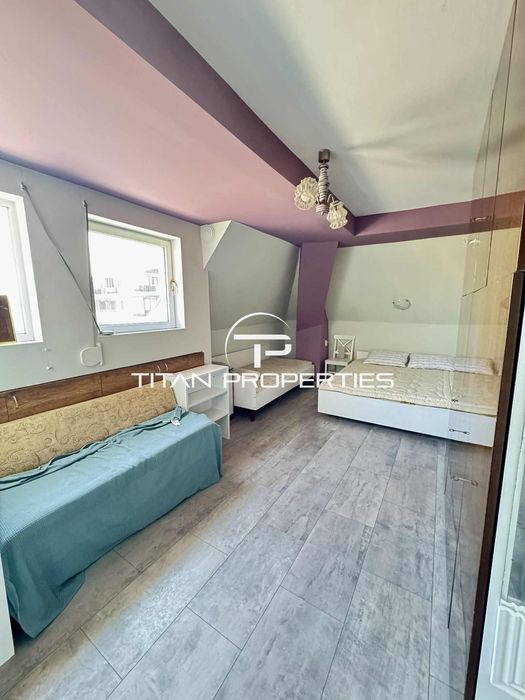 След основен ремонт! Тристаен апартамент в кв. Кършияка