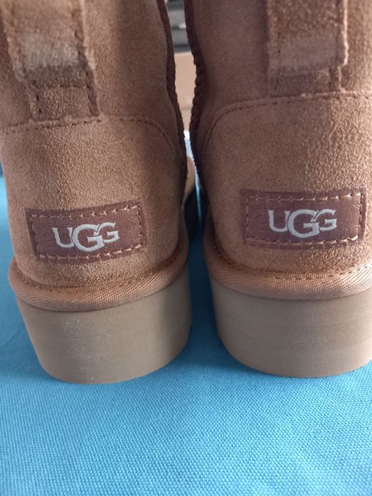 Ugg ,noi,mai multe marimi.