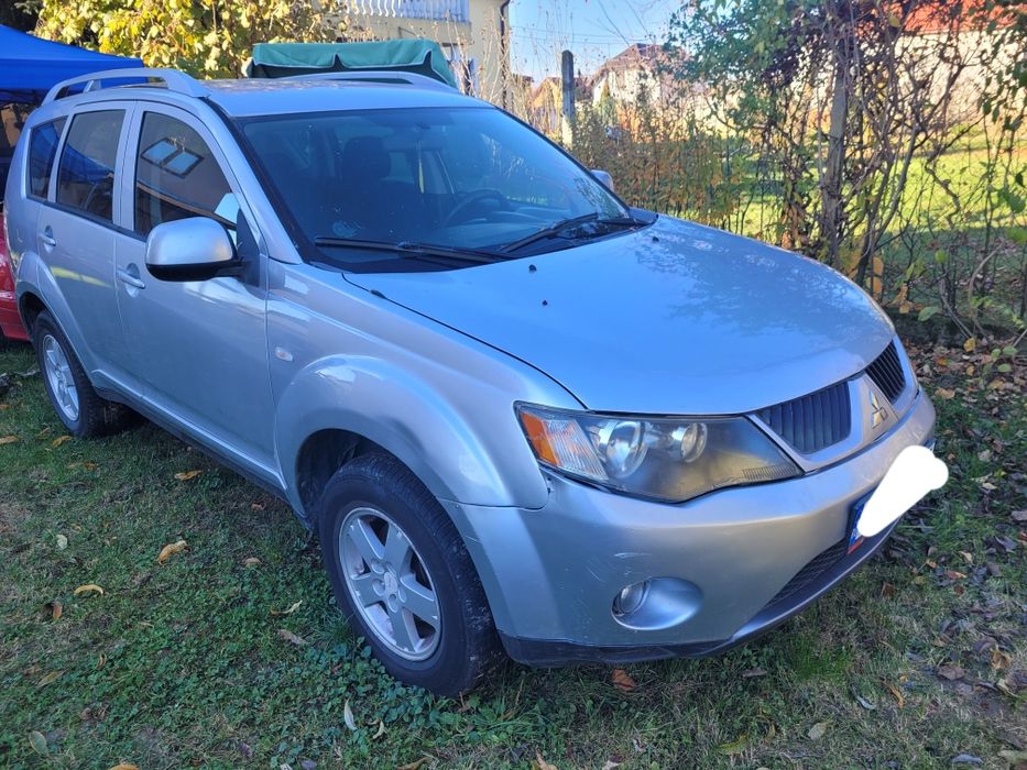 Ofertă !! Mitsubishi Outlander 2 bucăți