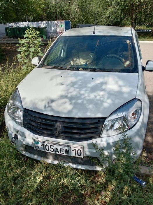 Рено Сандеро сатам