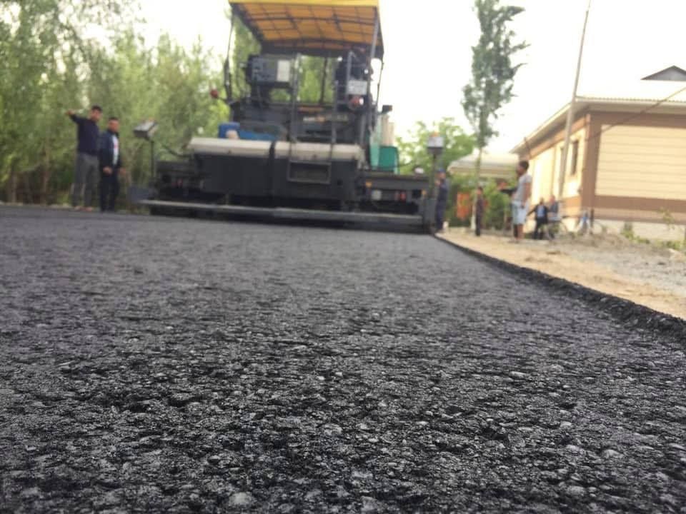 VOGEL  SOTILADI  Asfalt yotqizgich