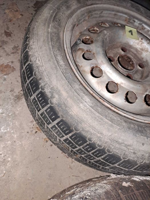 Гуми с джанти /6 броя/ Ниска цена