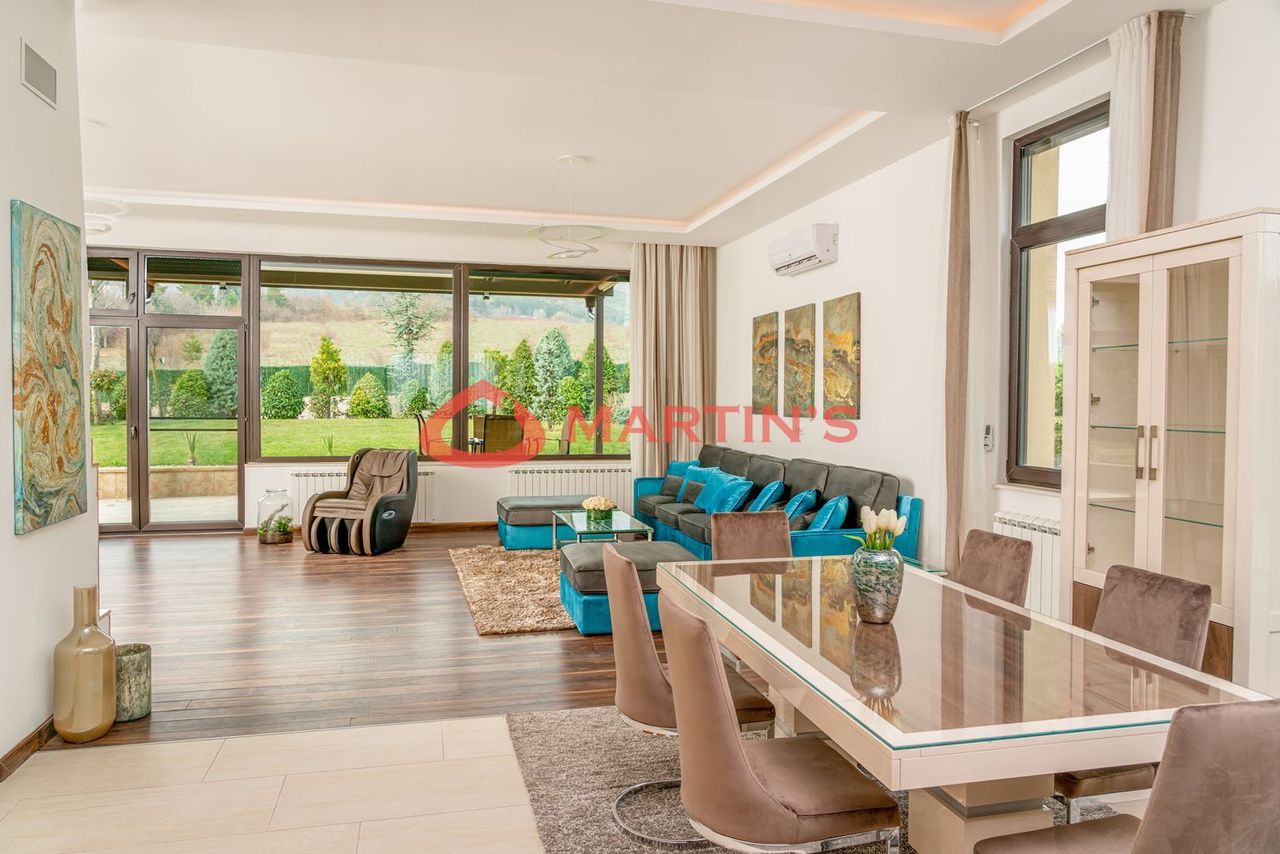 Дава се под наем Къща в София, Малинова долина - 653 кв.м за 4000 € - Снимка #1