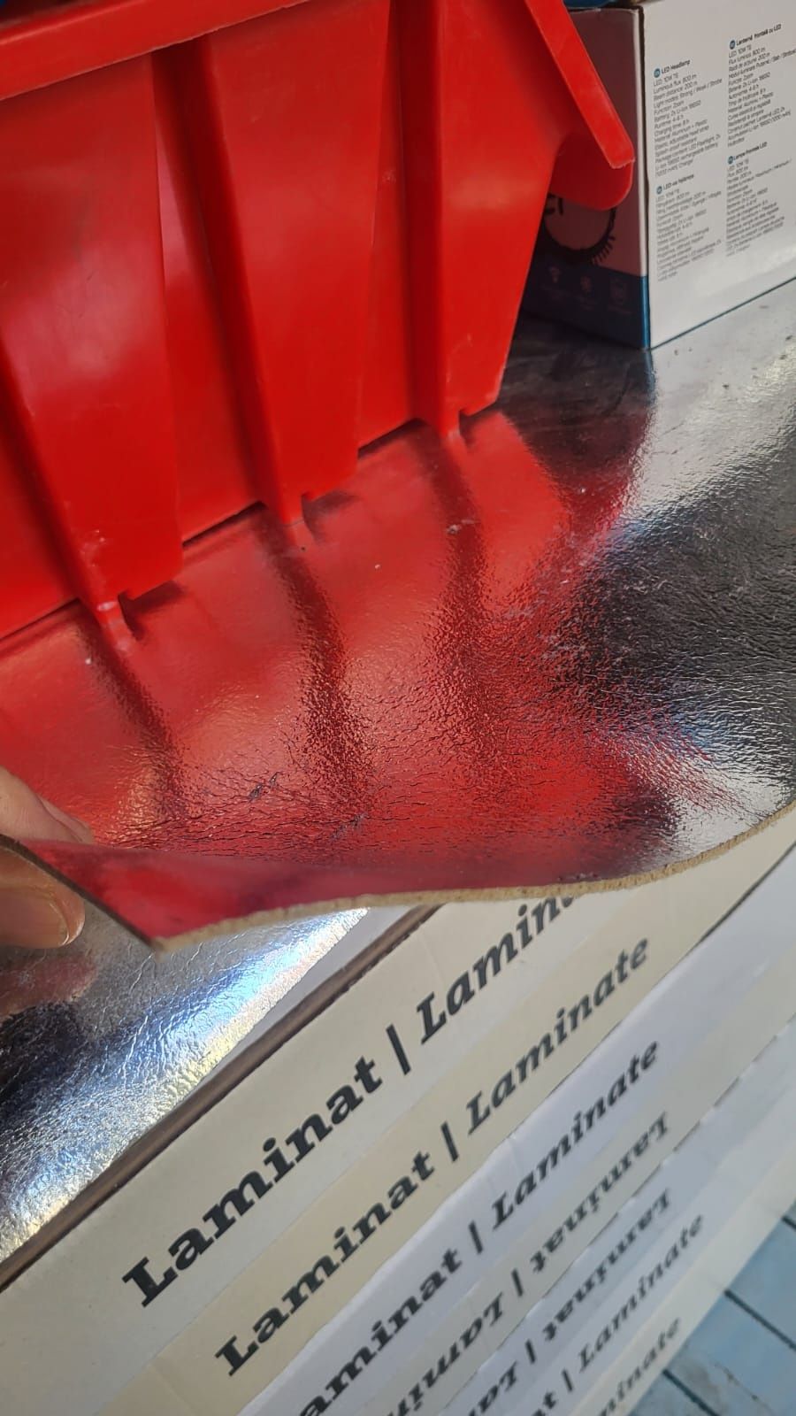 Vand izolatie sub   parchet pentru încălzire  in pardoseala. inca