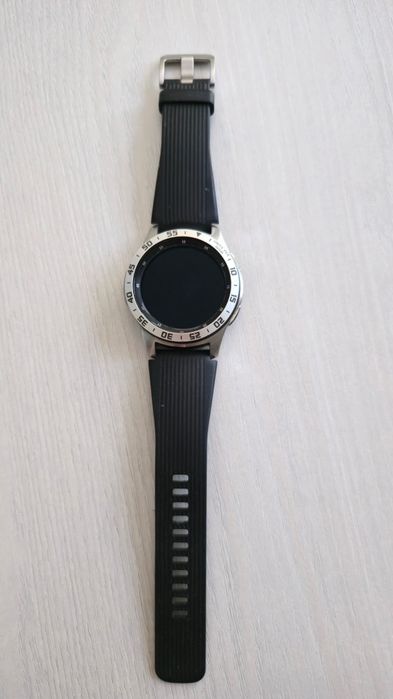 Samsung watch первая модель