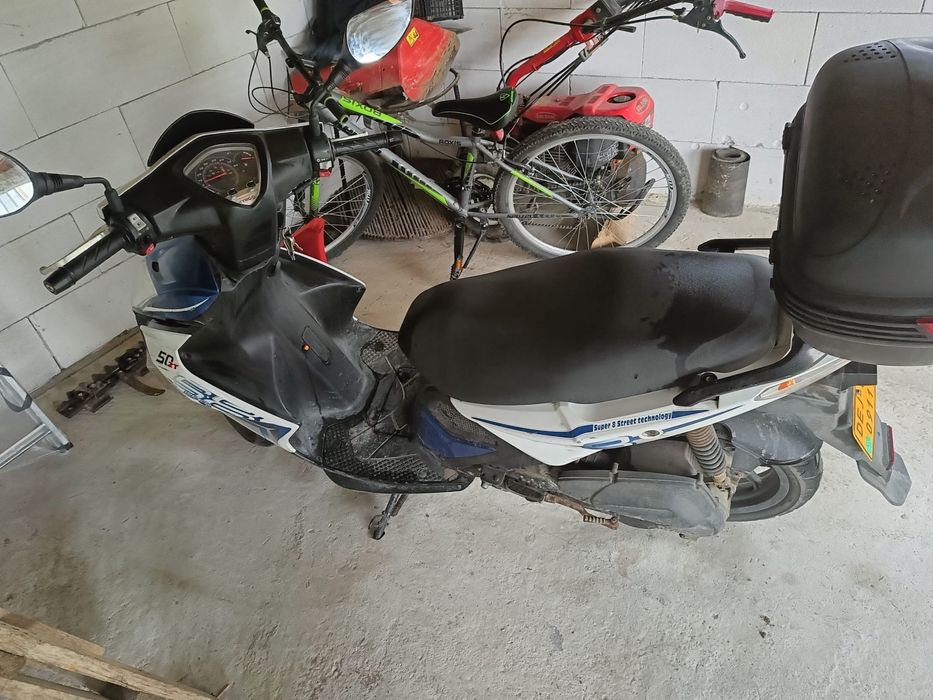 Vand Scuter de 49
