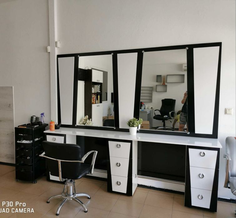 фризьорско огледало