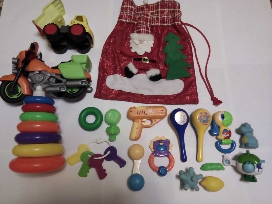 Игрушки на всех фото за 1000 тг.