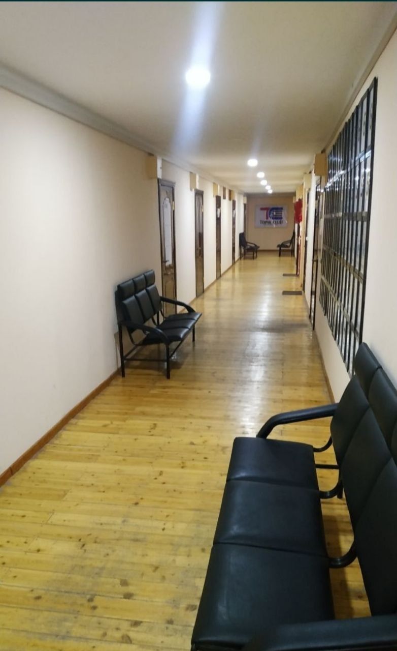 Кабинеты 30м² метро Мирзо Улукбек с кондиционером без мебели
