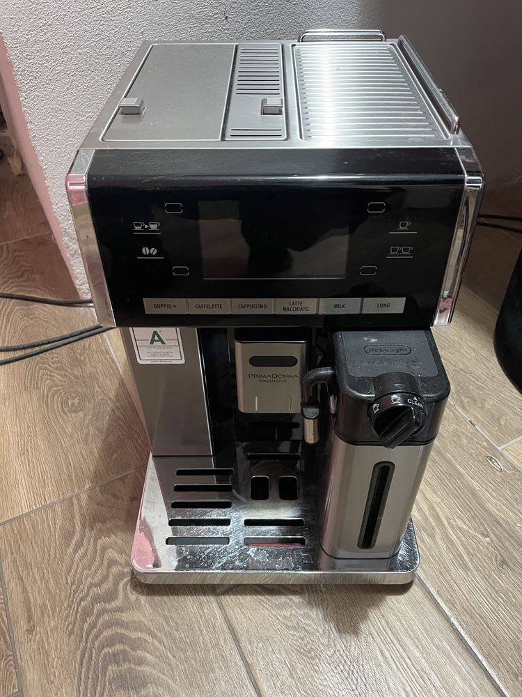 Aparat cafea delonghi primadonna exclusive