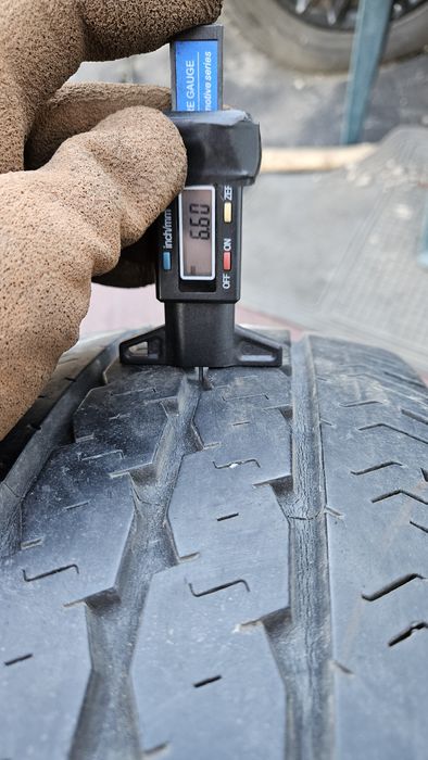 2бр гуми 205 65 16С пирели