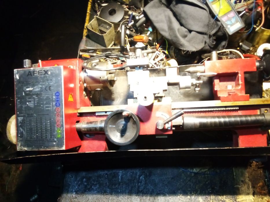 Strung de banc mecanica fina pentru metal