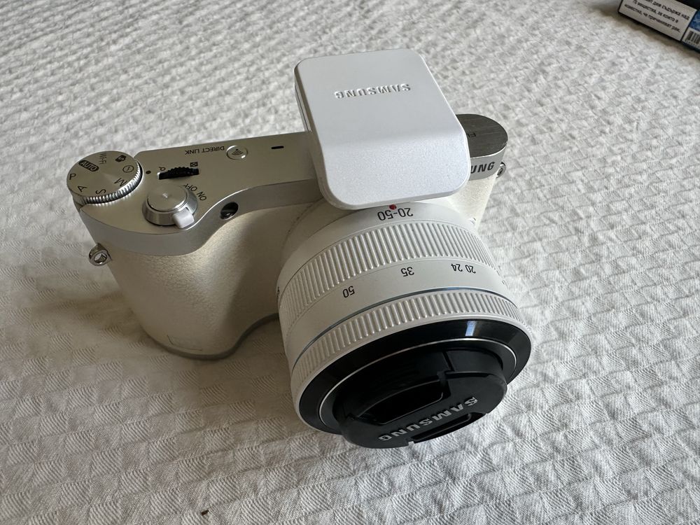 Безогледален фотоапарат Samsung NX300