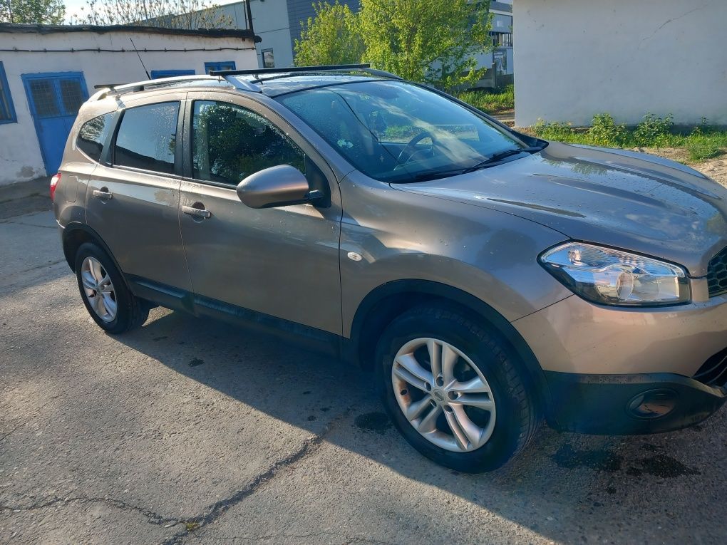 Nissan Qashqai +2