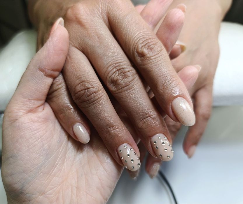 Маникюр на массиве Ялангач (ориентир Эко базар)