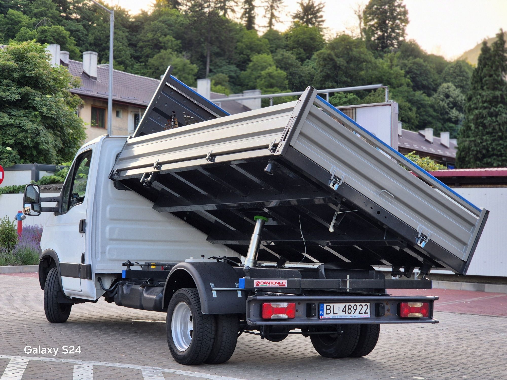 Iveco daily 35c15 basculabil