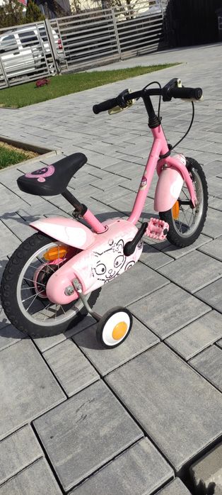 Se vinde. bicicleta pentru fetiță