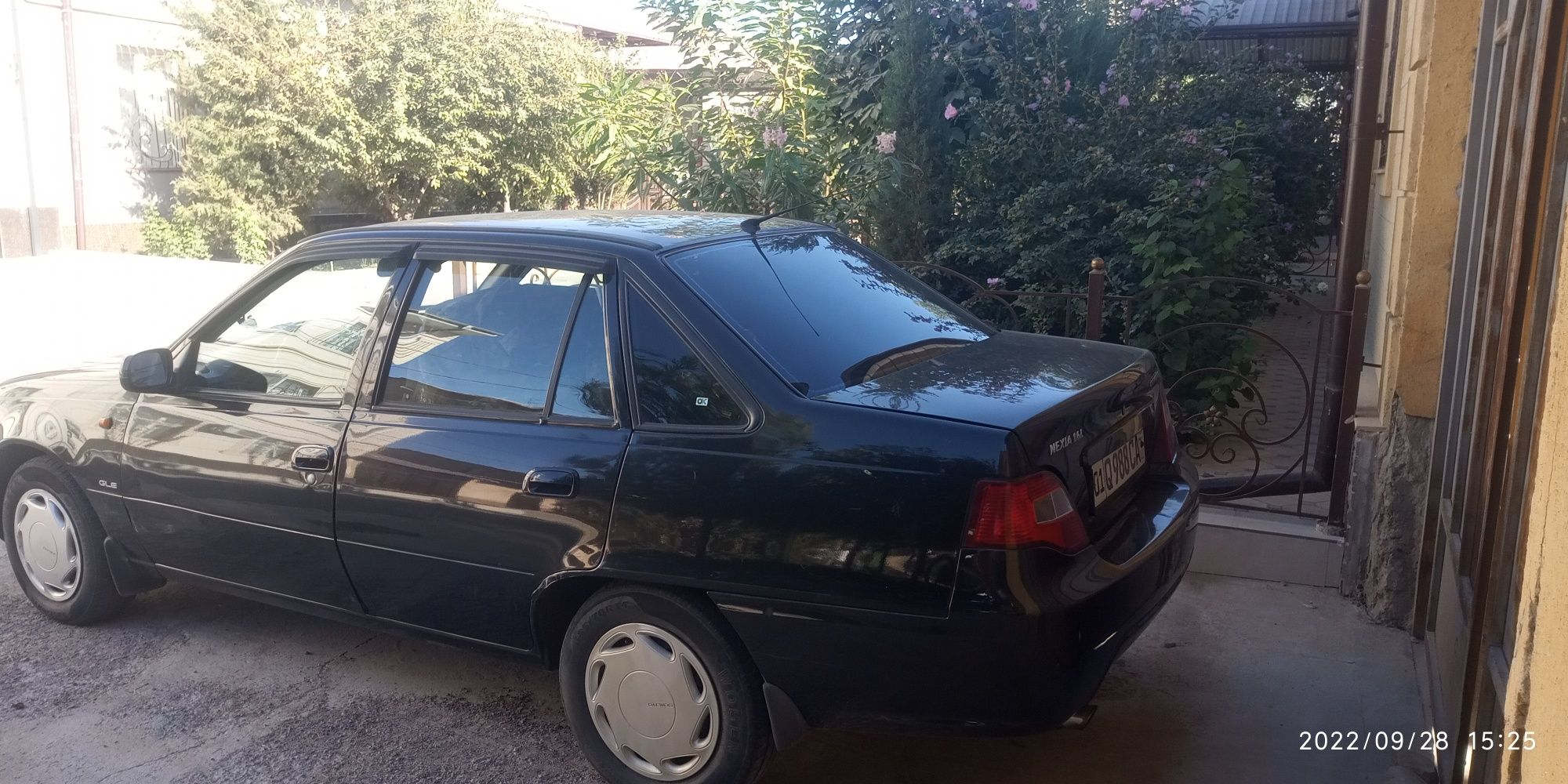 Автомобиль нексия