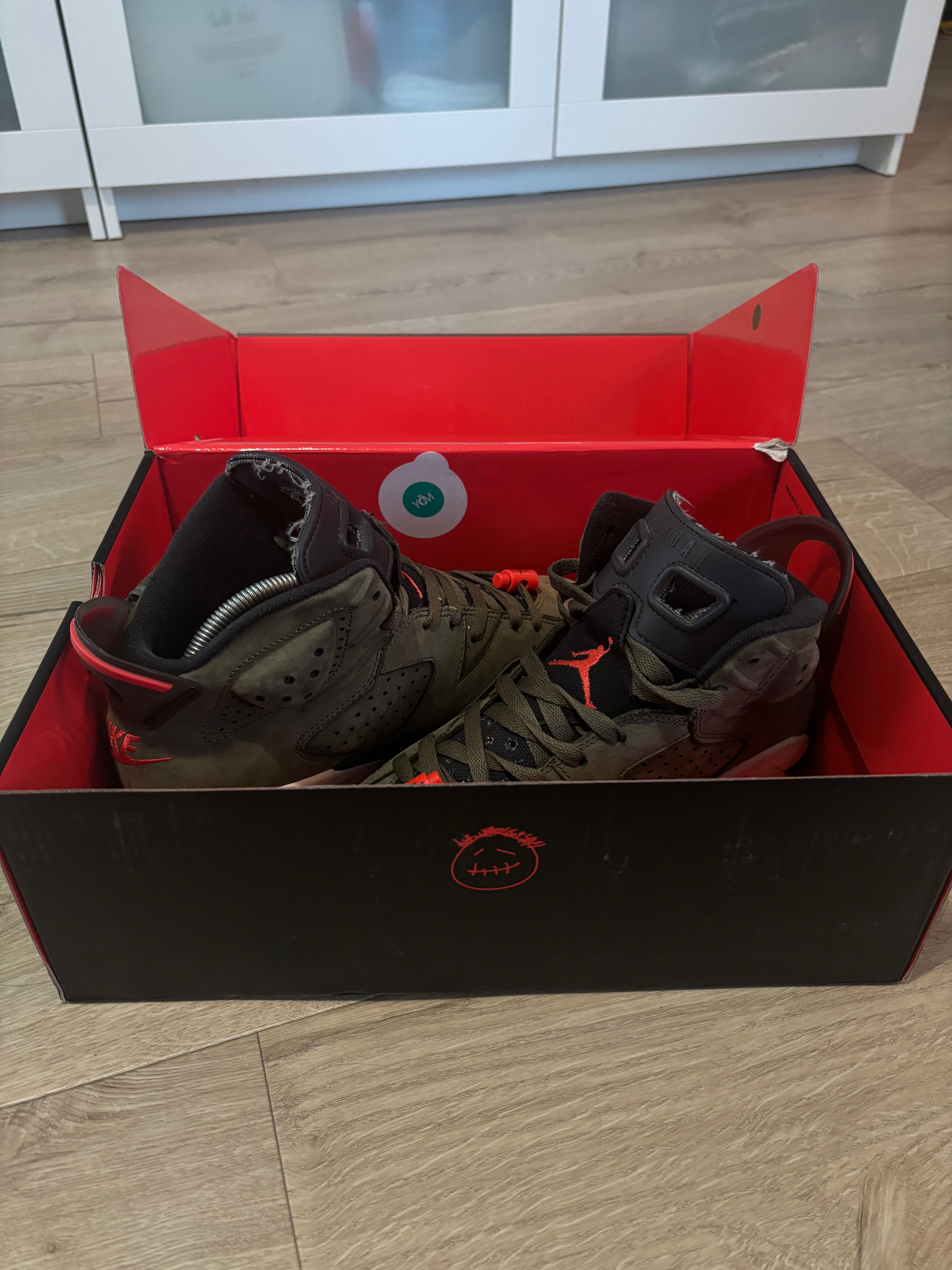 Air Jordan 6 Retro x Travis Scott Olive Green