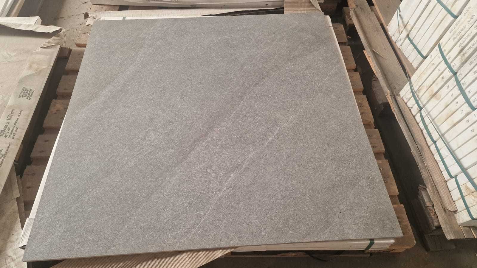 Oferta de neratat! Gresie dimensiuni: 100 X 100/ 120 X 120 cm