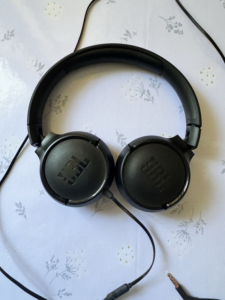 JBL tune 500 в отличном состояний