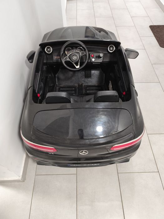 Mașinuță pentru copii electrica