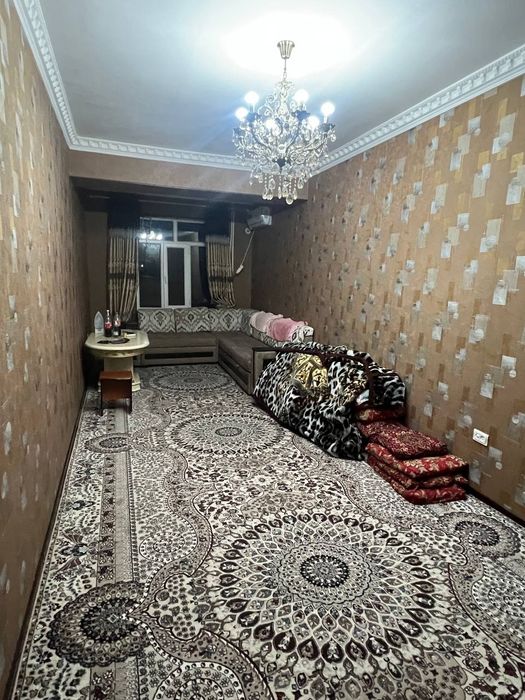 5-мкр арбита 2хоналик 2каватда сотмлади
5етажка дом
2 етаж 2хоналик 
М